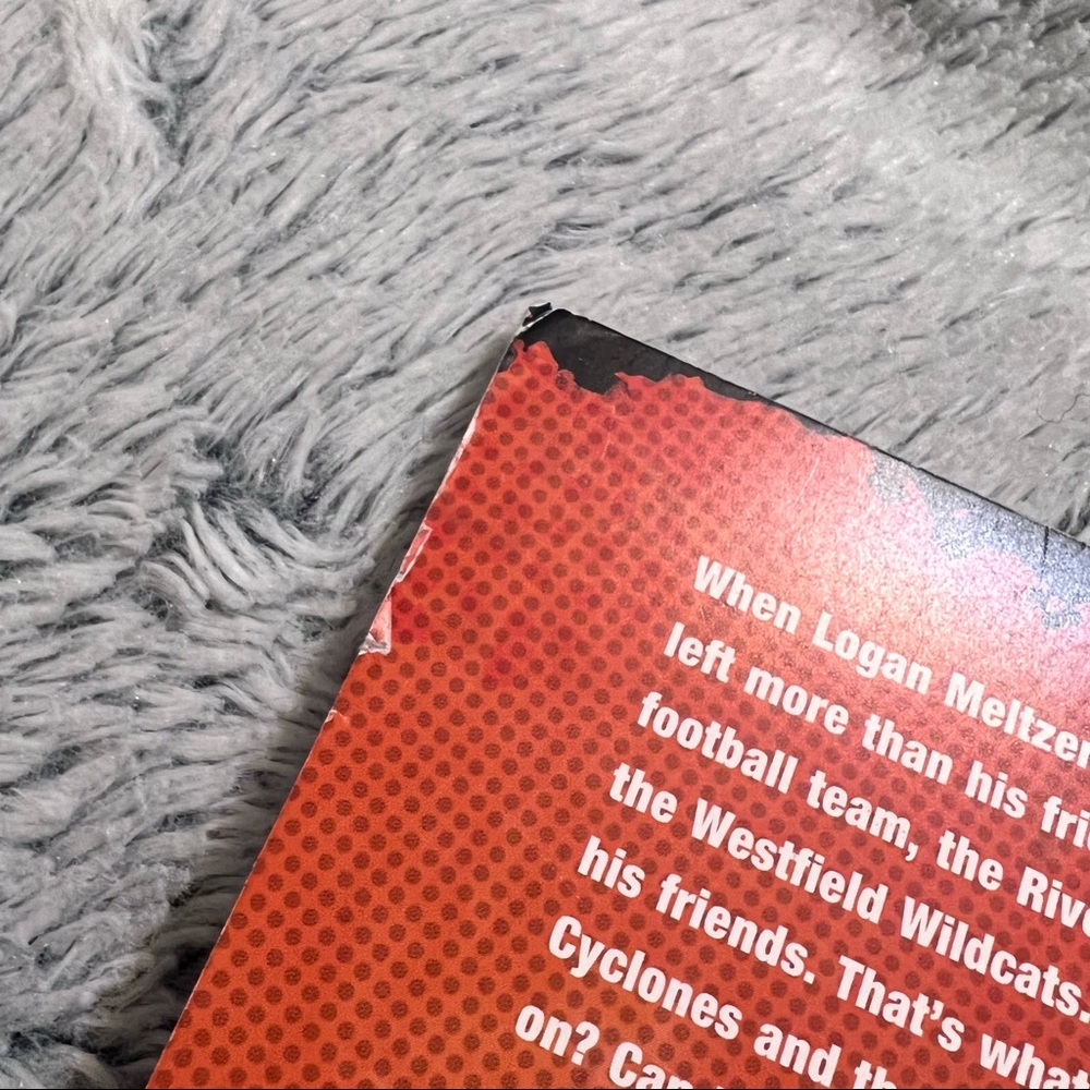 🔵 4/$15 • “Linebacker Block” Book - Picture 7 of 7